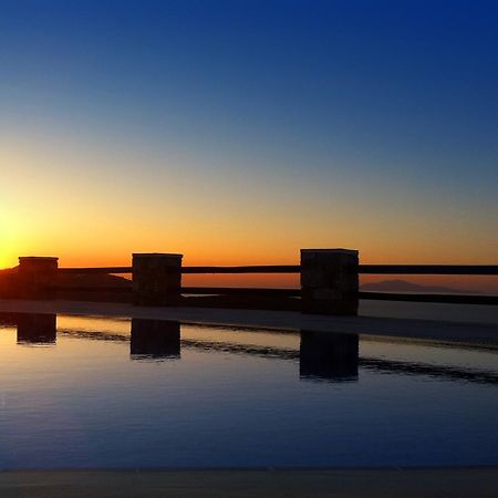 Aeri Aparthotel Folégandros Exteriör bild