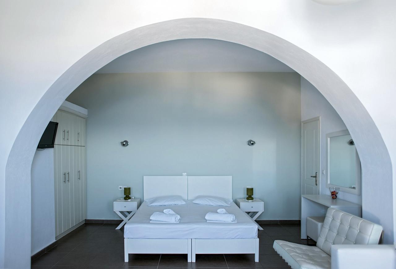 Aeri Aparthotel Folégandros Exteriör bild