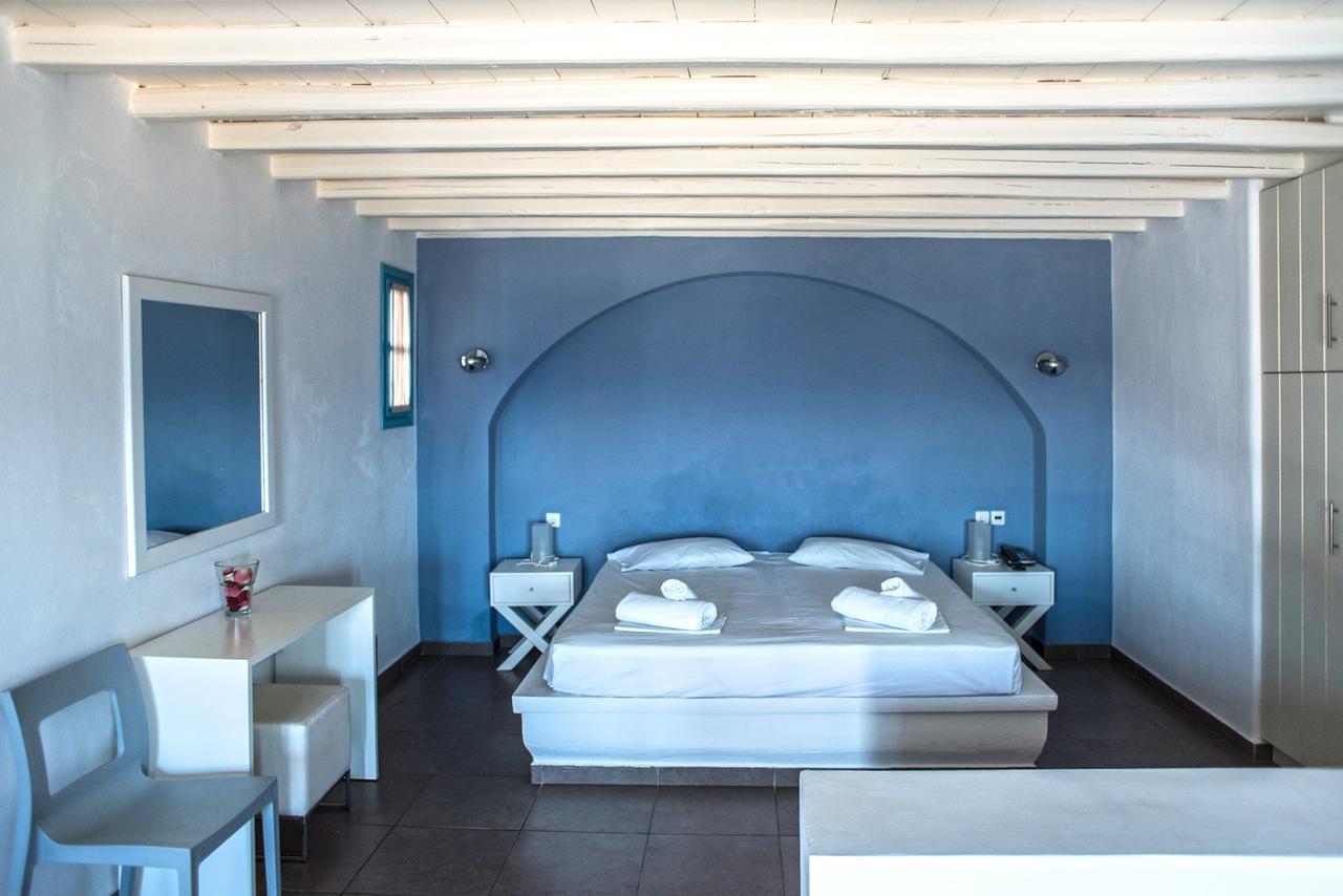 Aeri Aparthotel Folégandros Exteriör bild