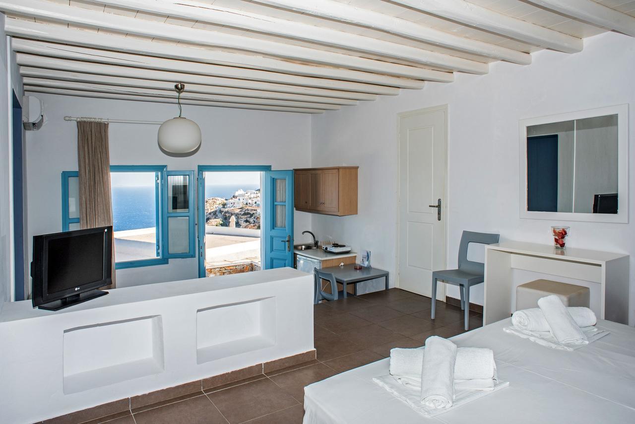 Aeri Aparthotel Folégandros Exteriör bild